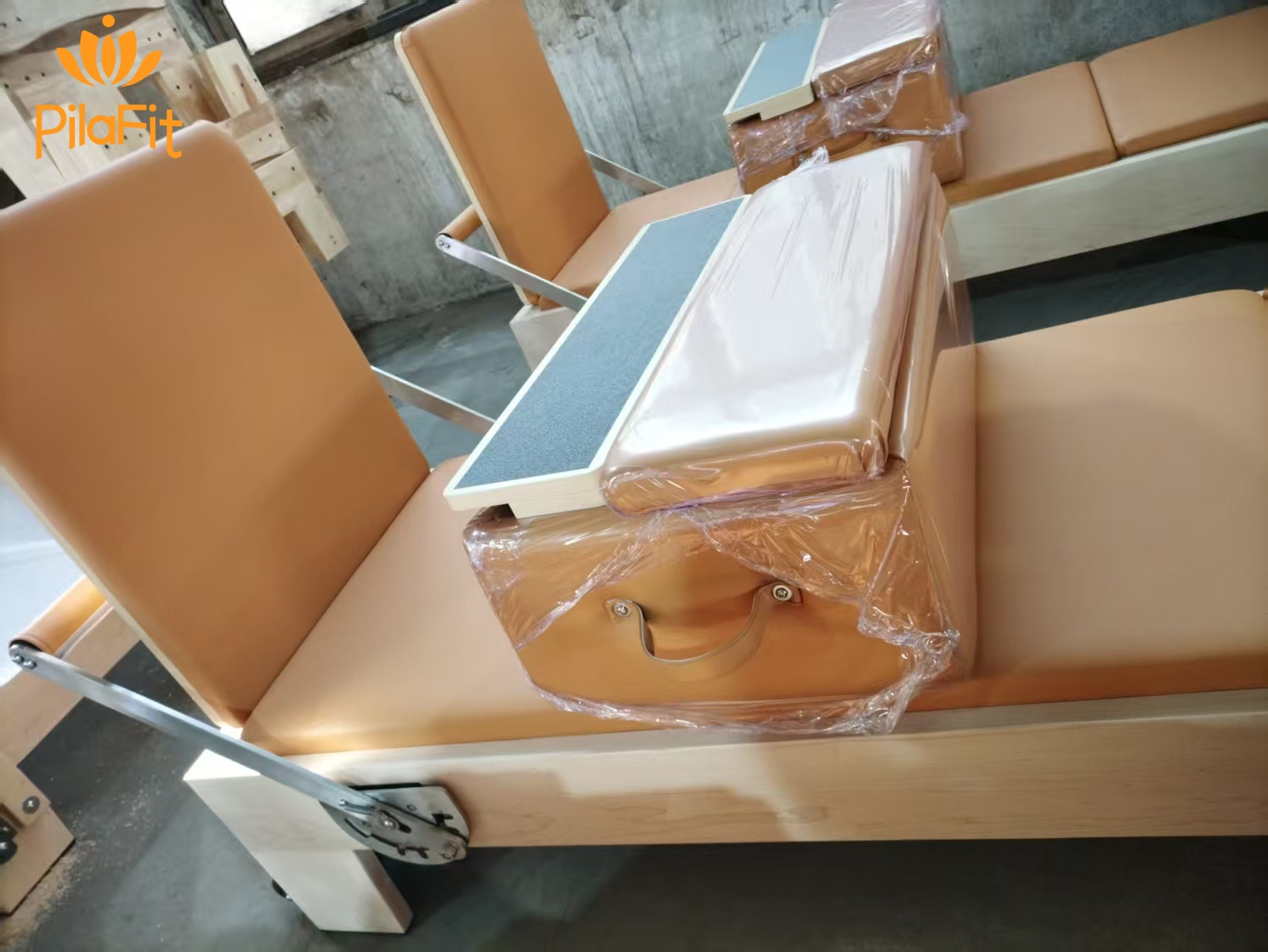Wholesale Maple Wood Rubber Wood Beech Wood Yoga Pilates Reformer With Tower on Sale 